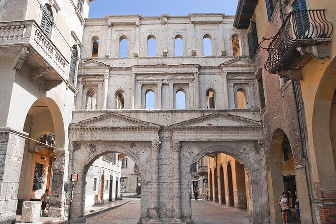 3 Hour Walking tour of Verona and Arena - Piazza dei Signori: The Scaliger Palaces and Piazza Dante