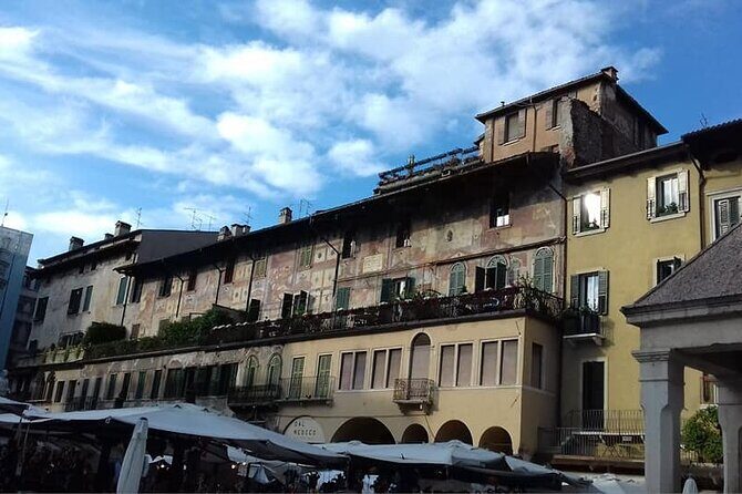 3-Hour Walking Tour with Guide Discovering Verona - Arena di Verona: more than a big Roman stage