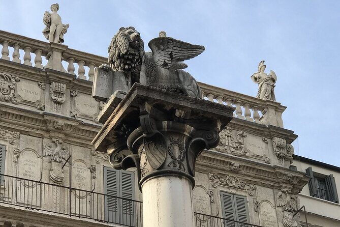 3-Hour Walking Tour with Guide Discovering Verona - Scaligero tomb area, Bra gates, and Arco dei Gavi