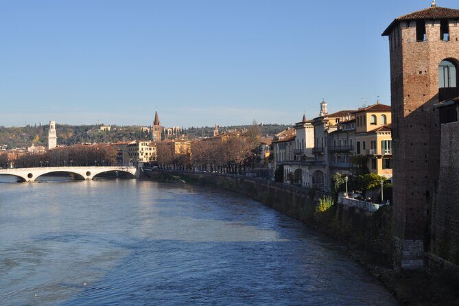 3-Hour Walking Tour with Guide Discovering Verona - Scaligero Bridge and Piazza dei Signori: architecture with power behind it