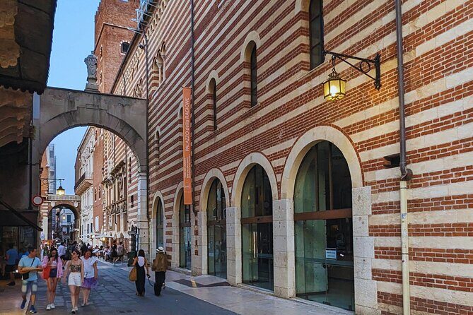 Dante in Verona: From Inferno to Paradise - Via Sottoriva and the view toward Torricelle: slow down on purpose