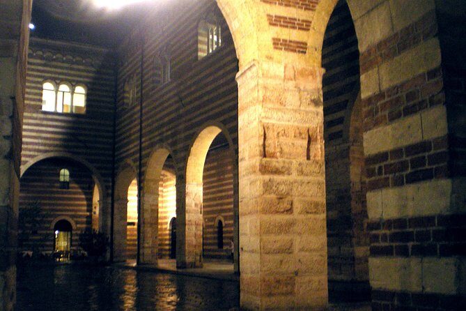 Dark Historical Verona Walking Tour - Piazza dei Signori: the Scala murder corner, Dante’s shadow, and Austrian rule