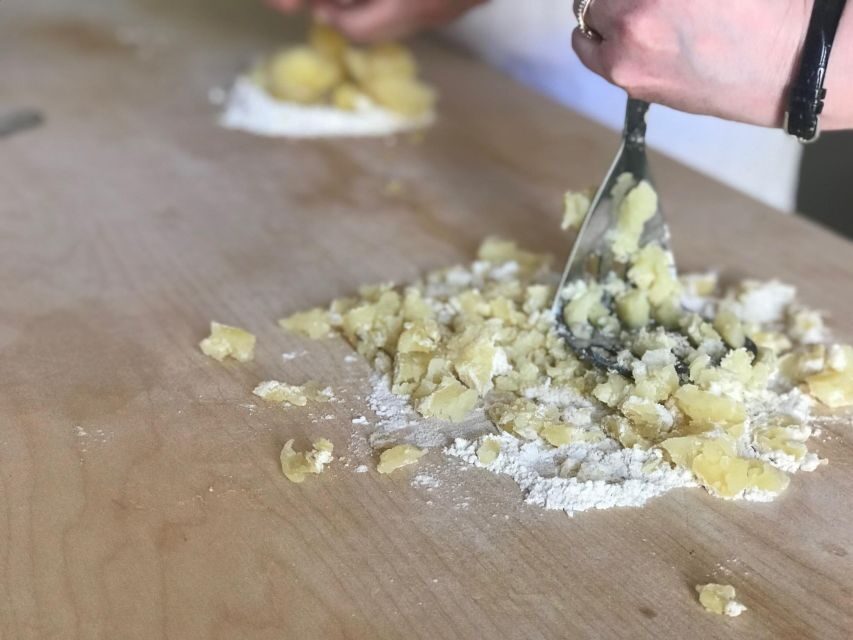 Discover the old market and make fresh pasta - Meeting at Villafranca by the Scaliger Castle