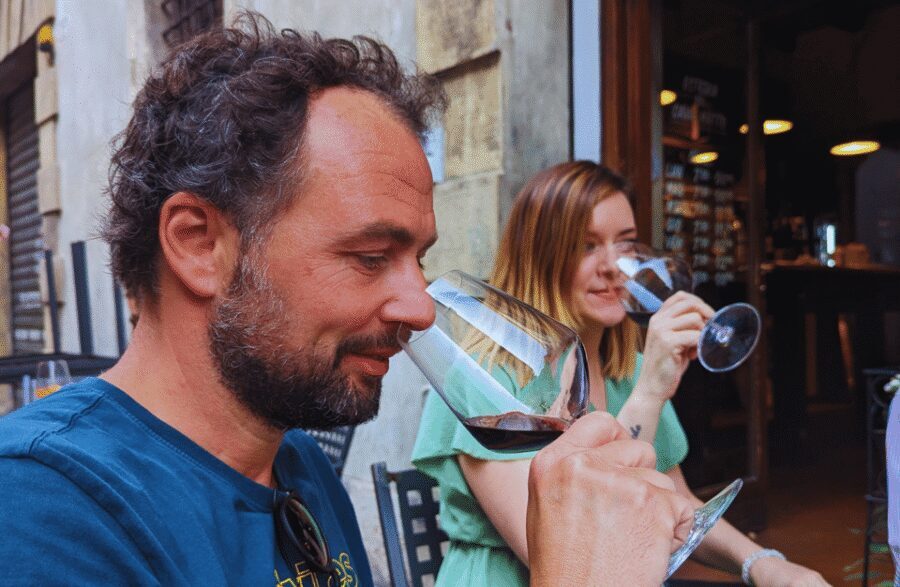 Easy Wine Tasting in Verona City Center - Verona wine bar meet-up near the Arena