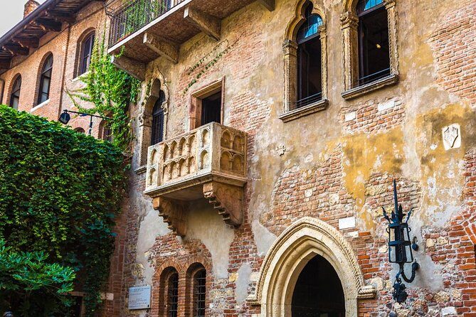 Fascinating Verona: in the Footprints of Romeo and Juliet - Juliet’s House Balcony Stop: Famous, but tickets are extra