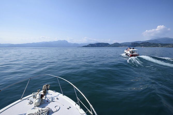 From Peschiera: Cruise on the southern coast to Sirmione - Sailing By Jamaica Beach and Grotte di Catullo (Yes, You Can See Them Without Paying)
