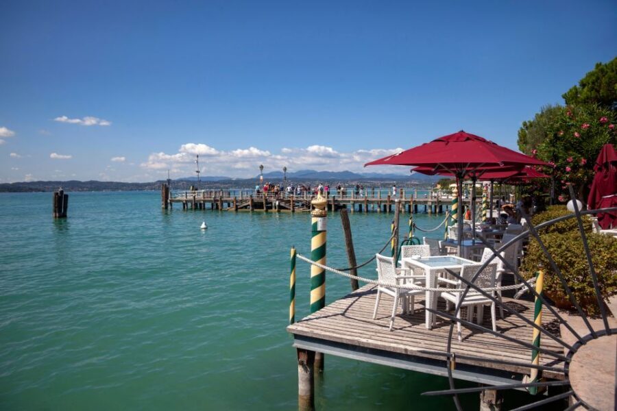 From Verona: Day tour to Lake Garda, Sirmione and Borghetto - Starting in Verona: the meeting point and first leg of the day