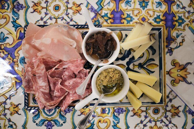 Guided Food Tour with Wine Tasting in Verona - Your 9 Stops of Verona Bites: From Olive Oil to Pandoro