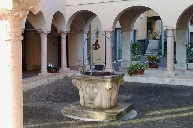 Guided Walking Tour on Verona Hillside - Stop 1: Ponte Pietra to Castel San Pietro viewpoints