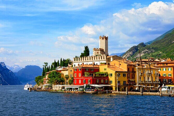 Lake Garda Tour aboard a Venetian Taxiboat - Limone sul Garda in 30 minutes: lemons and pastel alleys
