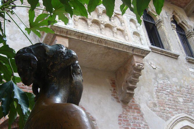 Passionate Verona: Living Romeo and Juliet's Story - Price and what you actually get for $66.52
