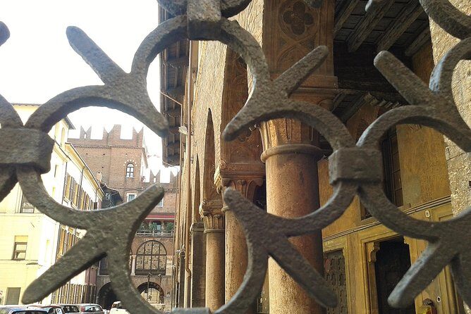 Passionate Verona: Living Romeo and Juliet's Story - Via Sottoriva: the medieval lanes that set the mood