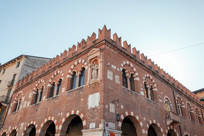 Private City Kickstart Tour: Verona - Giardino Giusti and the 16th-century palace-garden combo