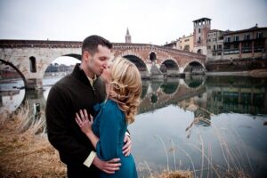 Romantic Photoshooting in Verona - Stop 1: Piazza delle Erbe for a Verona-Authentic Opening Shot