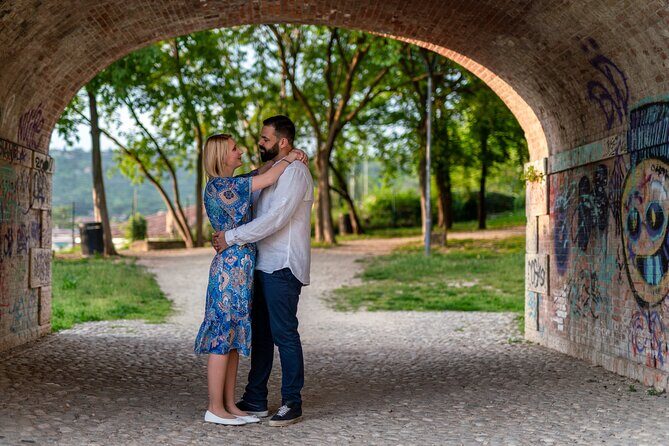 Romantic Photoshooting in Verona - Stop 4: Teatro Romano for Dramatic Roman-Style Backdrop