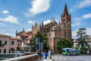 Secret Verona Walking Tour - The guide: where the detail level really comes from
