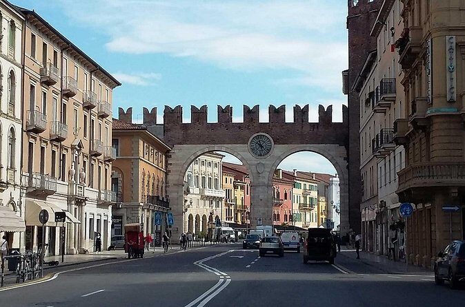 The city of Romeo and Juliet: A self-guided audio tour through Verona - What you actually get from the narration (beyond names on a map)