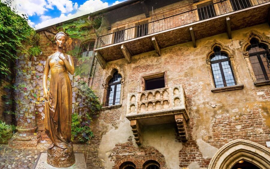 Verona: City Highlights Private Tour - Piazza delle Erbe: the forum that stayed a forum