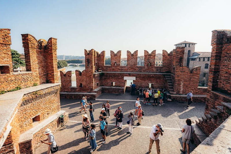 Verona: Classic and Hidden Gems Bike Tour - The cappuccino break and photo stops: why the tour doesn’t rush you