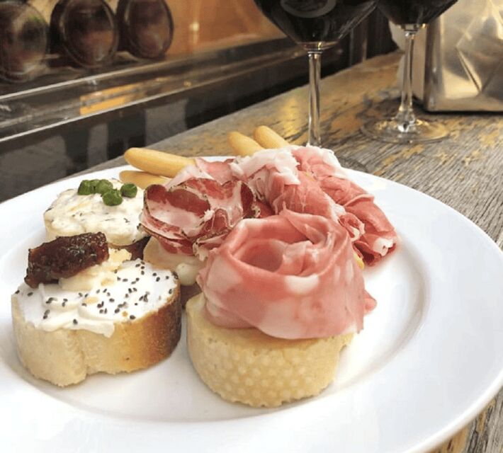 Verona: Full Meal & Wine Tasting Walking Tour - Piazza Erbe Finish: From Guided Eating to Independent Exploring