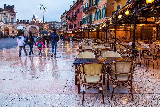 Verona Full Meal & Wine Tasting Walking Tour by Do Eat Better - Piazza delle Erbe finale: risino or gelato