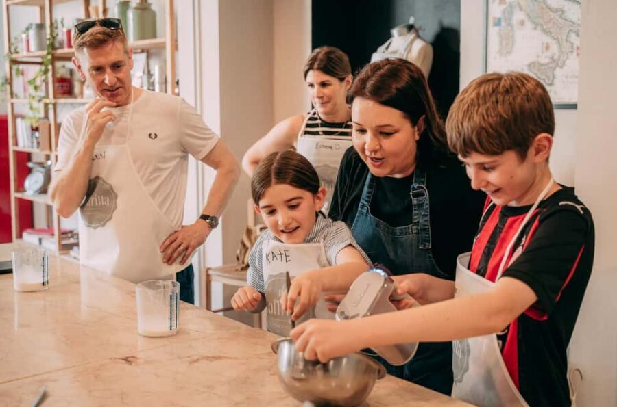 Verona: Gelato Making Class - A Hands-On Gelato Lesson in the Middle of Verona