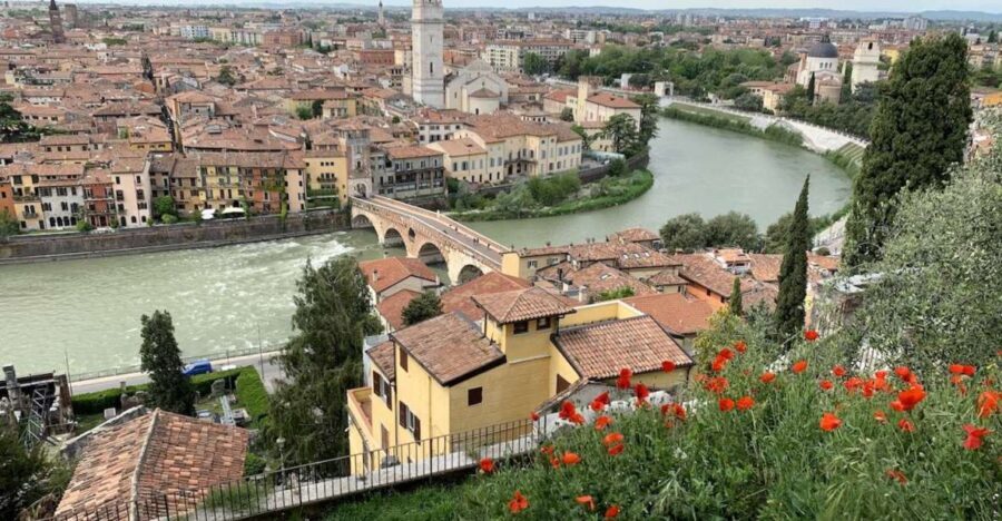 Verona: Highlights and Panorama Bike Tour - Ponte Pietra and Roman Footprints: Where the Past Touches the River