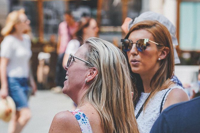 Verona Highlights Walking Tour in Small-group - A 2-hour Verona power walk from Piazza Bra