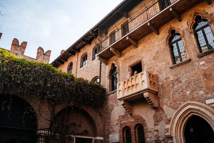 Verona: Highlights Walking Tour with Arena Priority Access - Timing, Weather, and How to Travel Smart on Foot