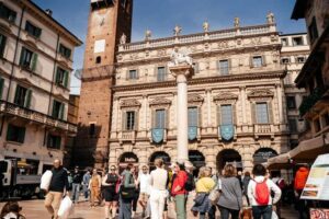 Verona: Highlights Walking Tour with Arena Priority Access - Starting at Via Teatro Ristori and Getting Oriented Fast