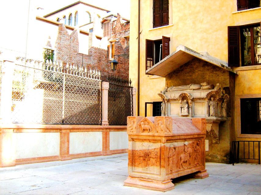 Verona: History and Hidden Gems Guided Walking Tour - Verona’s best first move: get the city’s story early