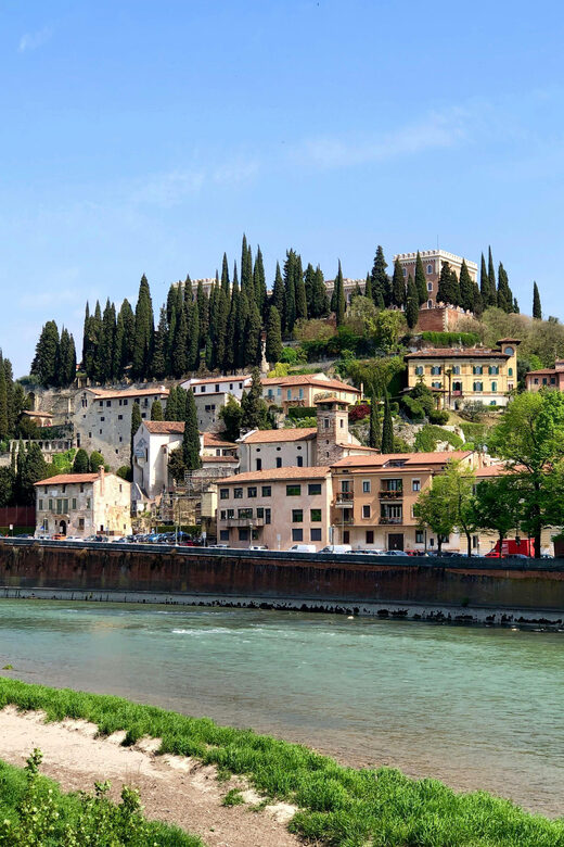 Verona: Interactive map for a self-guided tour. - No meeting point, but do not forget one key responsibility
