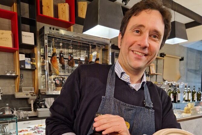 Verona: Pasta and Tiramisu Cooking Class With Free Flowing Wine - Meeting point and the welcome Prosecco moment