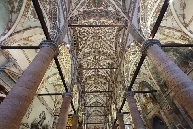 Verona Small Group Walking Tour with Cable Car and Arena Tickets - The guides: style matters, and this tour has strong personalities