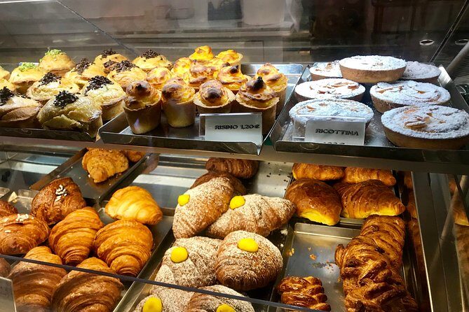 Verona walking tour:food, wine, legends, lunch/dinner & cable car - Ponte Pietra Wine Tasting: DOCs, Amarone, and a Real Lesson