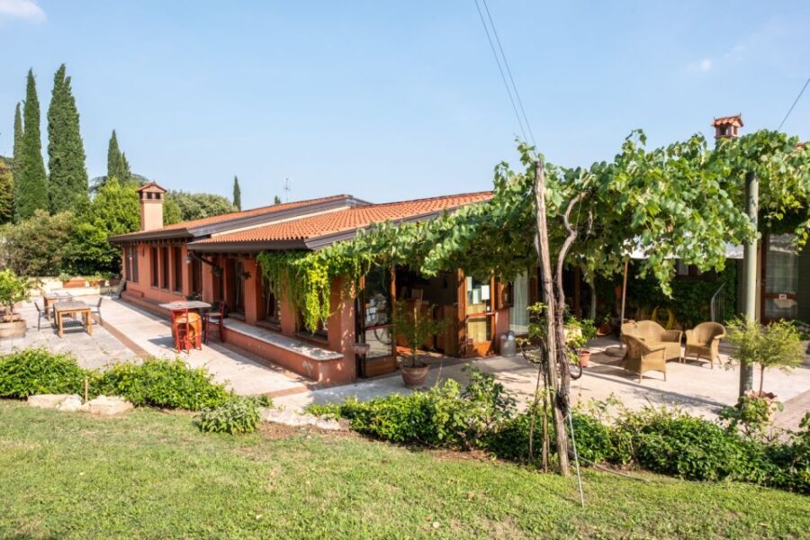 Verona: Wine Tasting with Snacks and Panoramic Views - Who Should Book This (and Who Might Want Another Option)