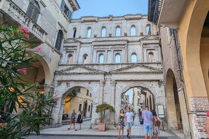 Walking Tour in Verona: 9+ Landmarks with Live Guide - Key highlights worth your time