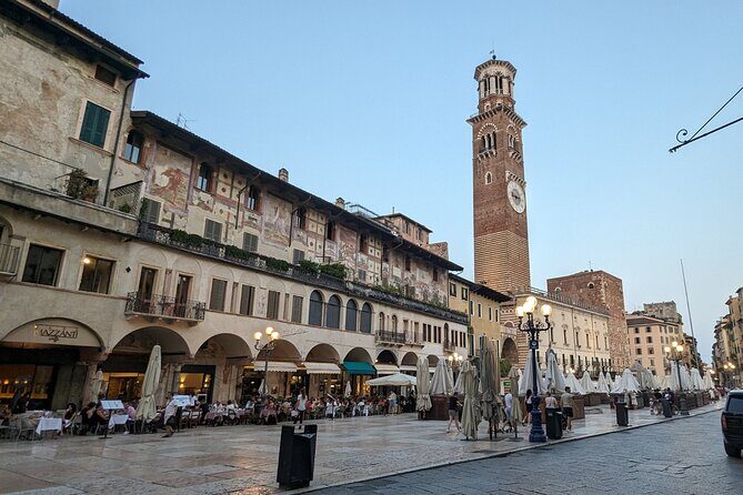 Walking Tour in Verona: 9+ Landmarks with Live Guide - A 90-minute Verona orientation that still feels personal