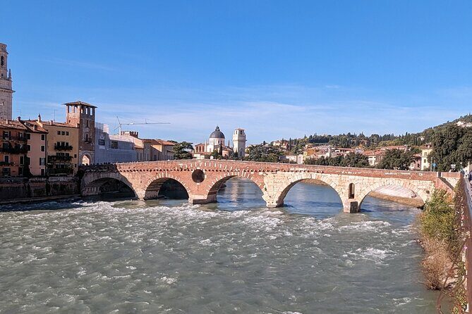Walking Tour in Verona: 9+ Landmarks with Live Guide - Piazza dei Signori: power, civic pride, and the buildings that tell stories